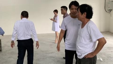 Sau lưng Hoàng Đại Phong – bóng hình người ba thầm lặng, hy sinh cả đời vì con